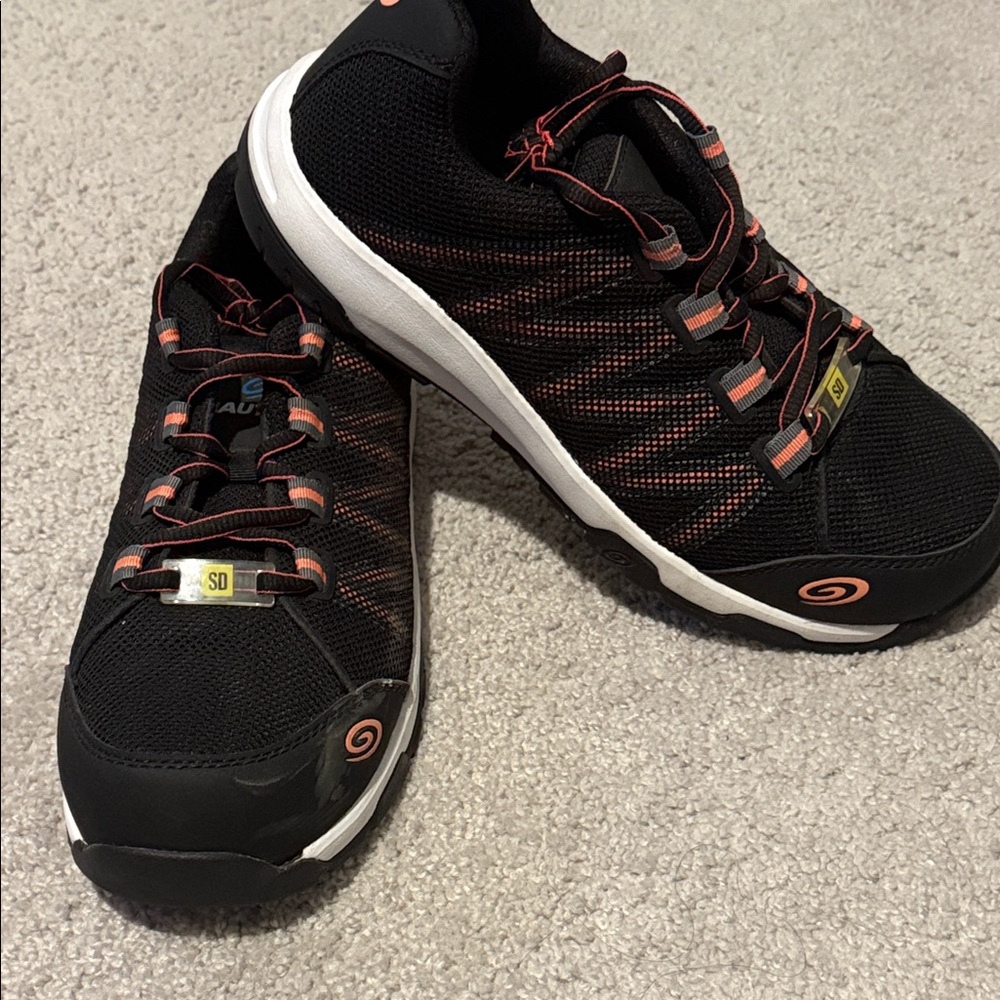 Nautilus Women’s Wide Fit Safety Footwear -Steel-Toe / Oil-Slip Resistant